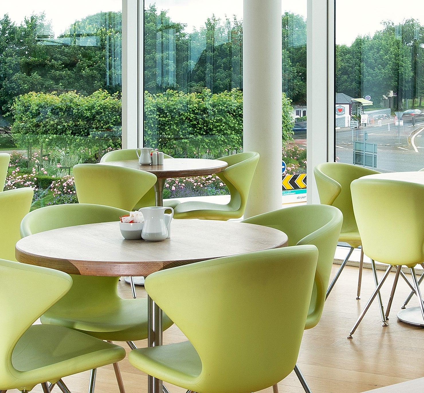 Zest! @ Caseys Furniture, Raheen, Limerick